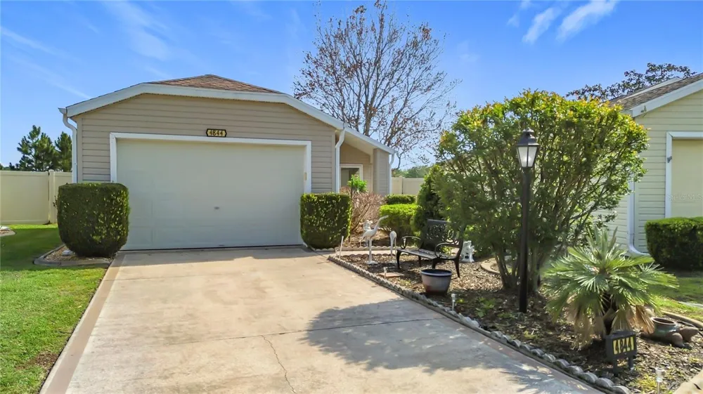4844 HERON RUN CIRCLE Leesburg, FL 34748