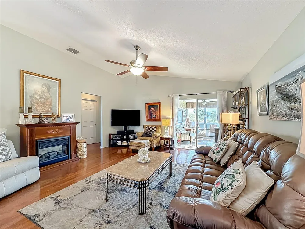 4844 HERON RUN CIRCLE Leesburg, FL 34748