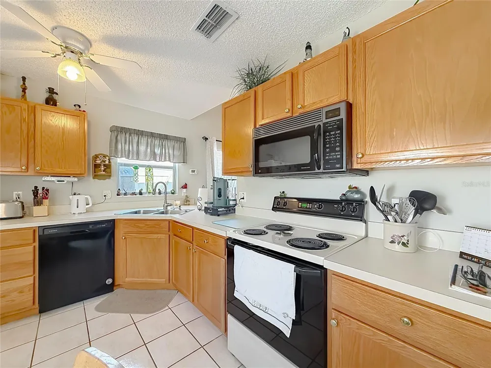 4844 HERON RUN CIRCLE Leesburg, FL 34748