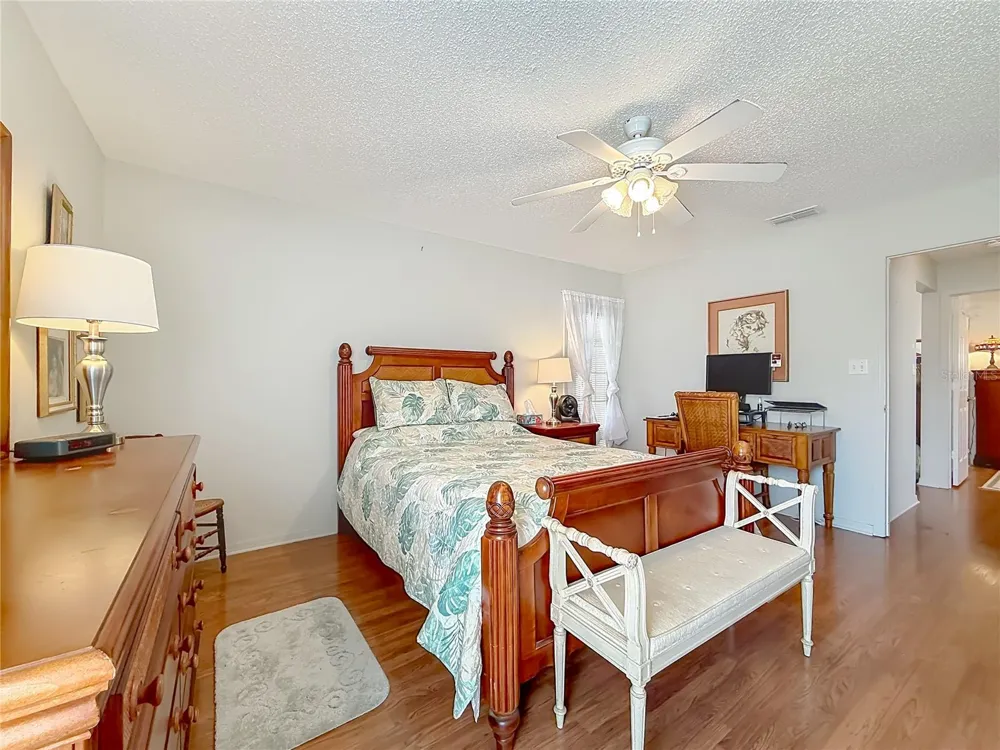 4844 HERON RUN CIRCLE Leesburg, FL 34748