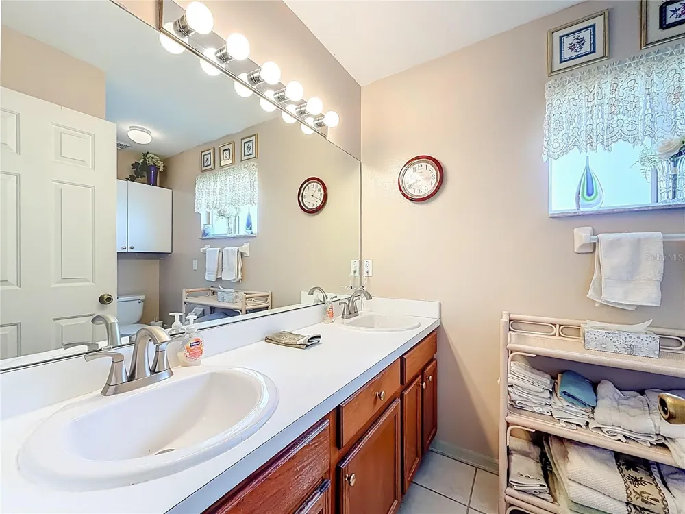 4844 HERON RUN CIRCLE Leesburg, FL 34748