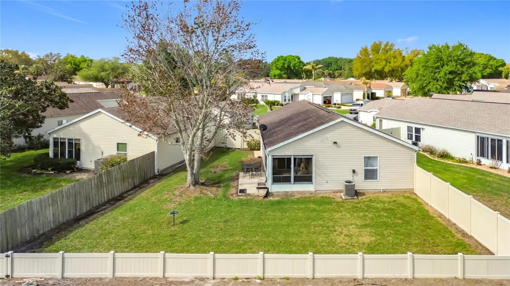4844 HERON RUN CIRCLE Leesburg, FL 34748