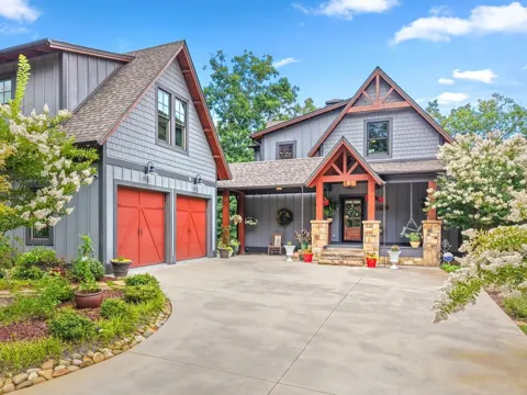 117 Amberleaf Way