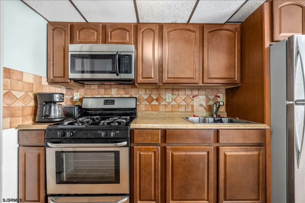 406-10 E Monterey Ave Wildwood Crest, NJ 08260