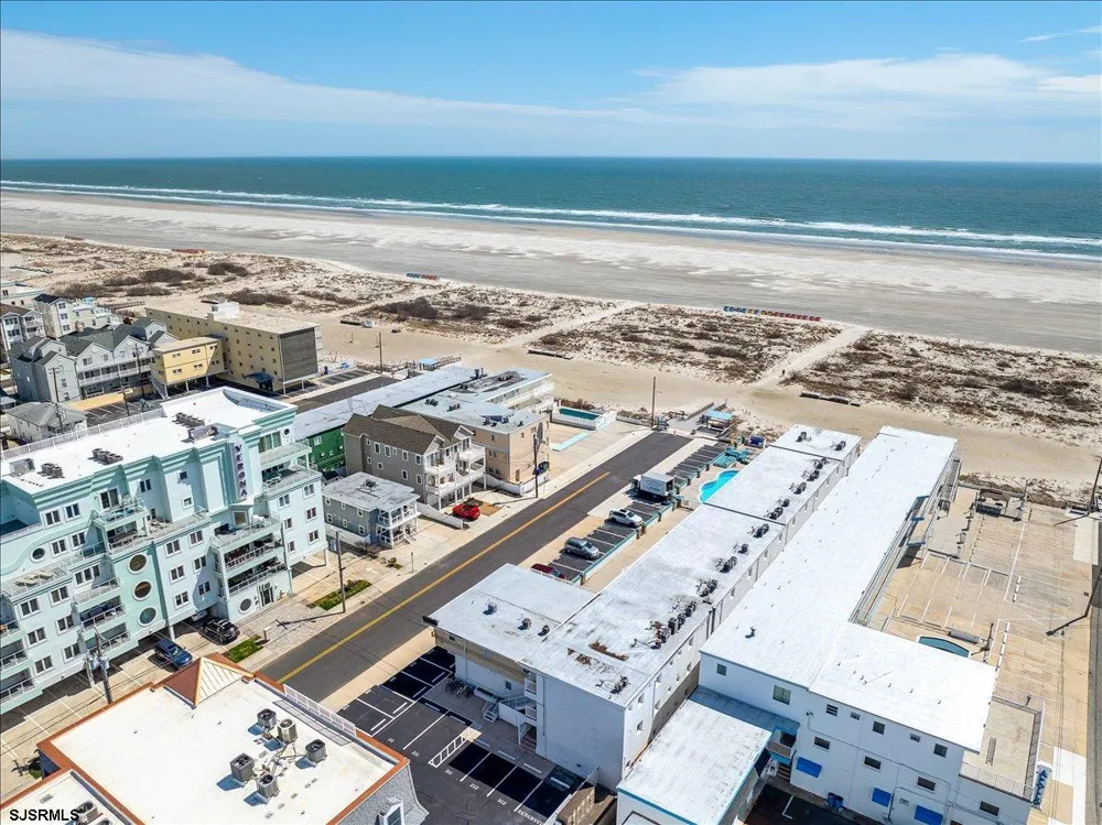 406 E Monterey Ave Wildwood Crest, NJ 08260