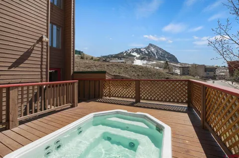 25 Emmons Road #44