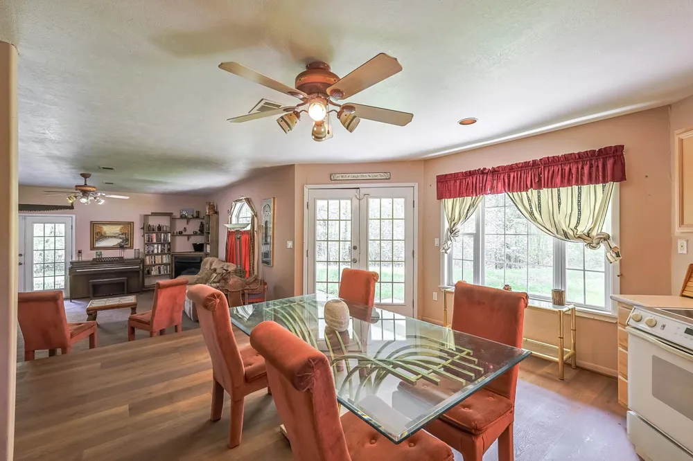 8 Vick Road New Waverly, TX 77358
