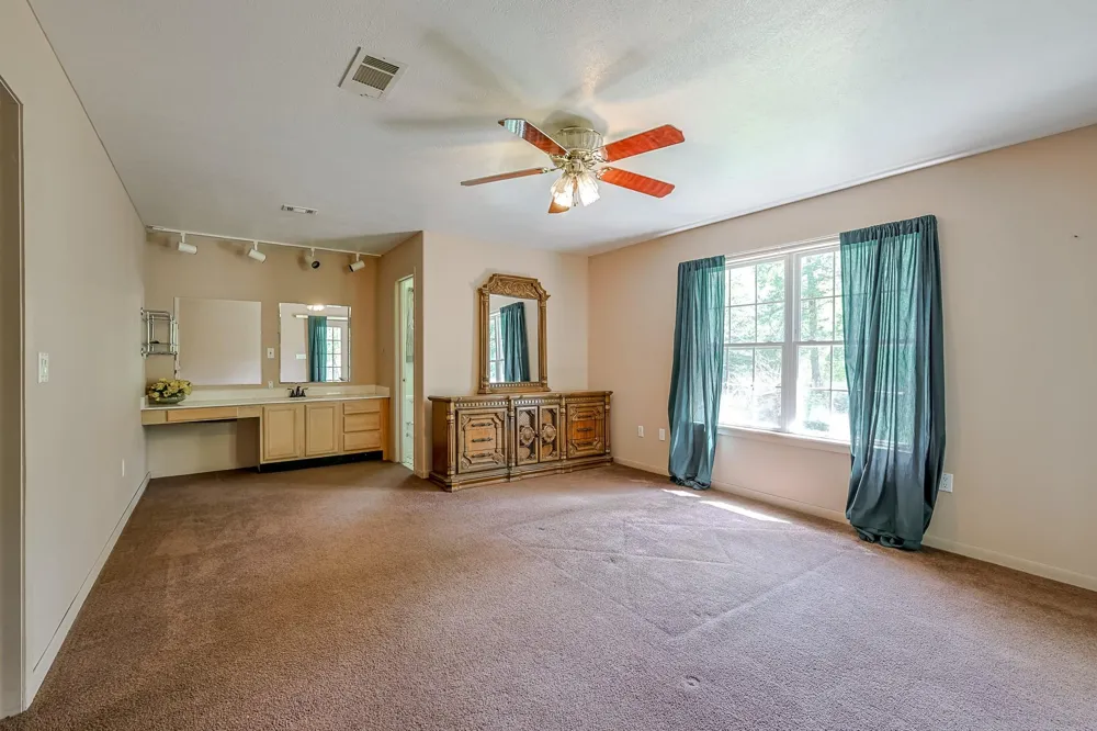 8 Vick Road New Waverly, TX 77358