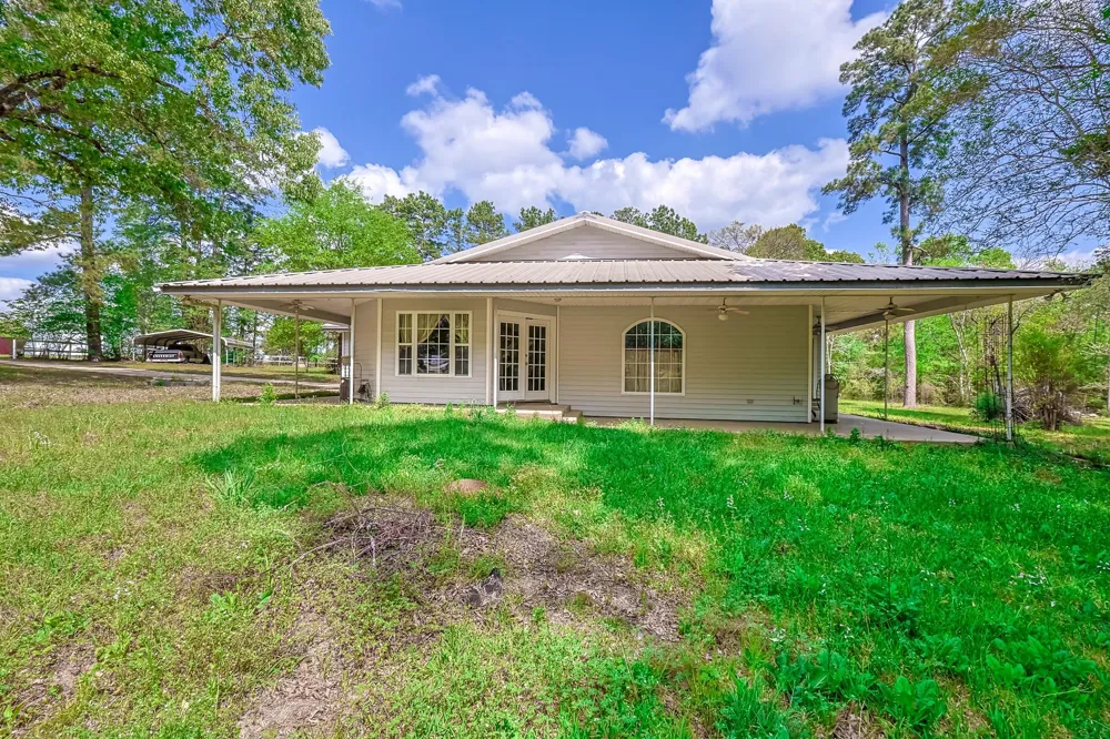 8 Vick Road New Waverly, TX 77358