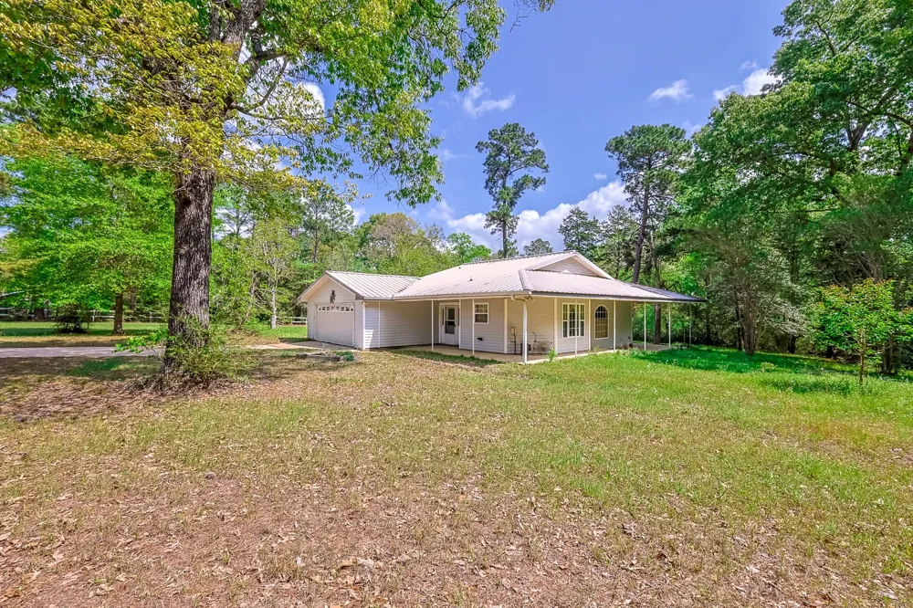 8 Vick Road New Waverly, TX 77358