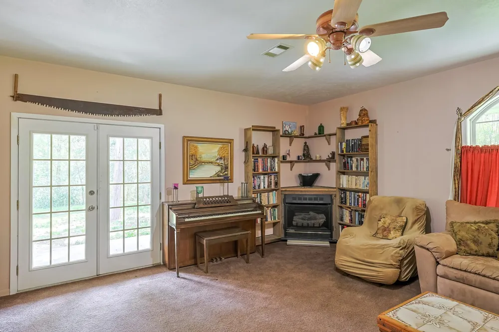 8 Vick Road New Waverly, TX 77358