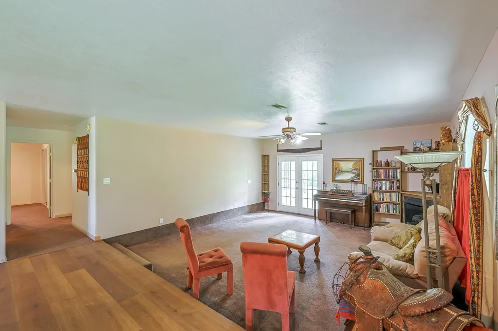 8 Vick Road New Waverly, TX 77358