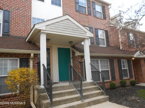 1526 Thomas Jefferson Court #426