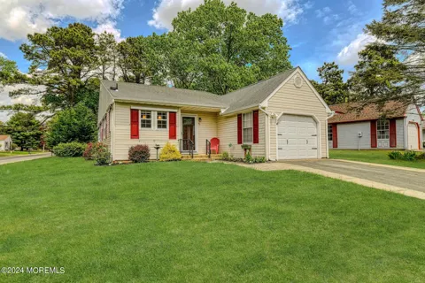 35 Auburn Street #54B