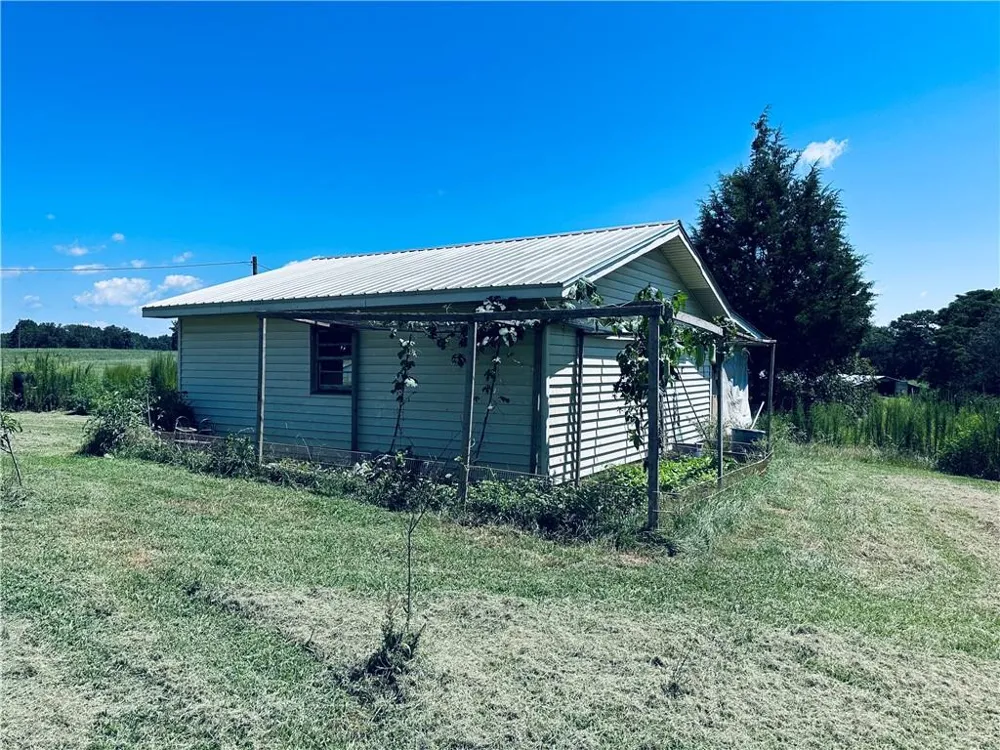 4308 Athens Road Carnesville, GA 30521