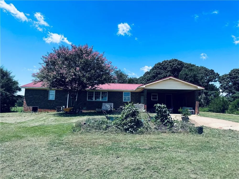 4308 Athens Road Carnesville, GA 30521