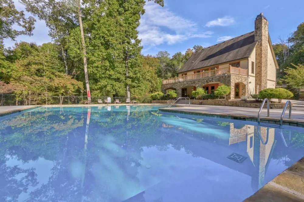 6190 Crestline Drive Dawsonville, GA 30534