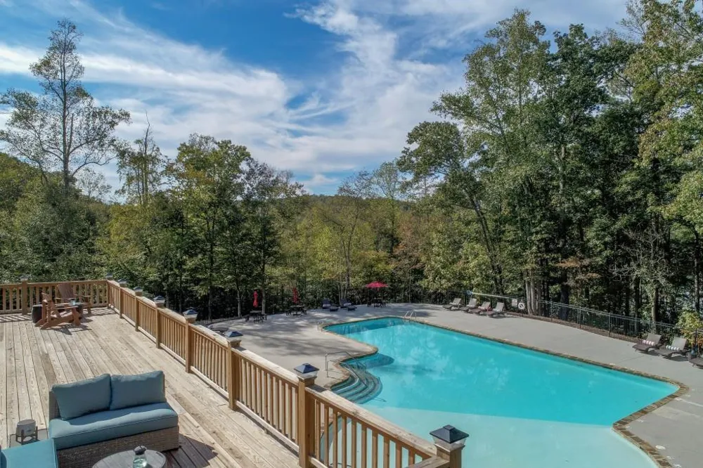 6190 Crestline Drive Dawsonville, GA 30534