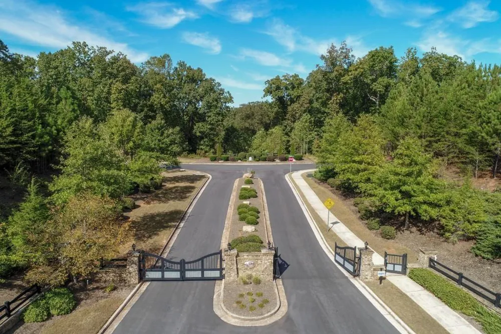 6190 Crestline Drive Dawsonville, GA 30534