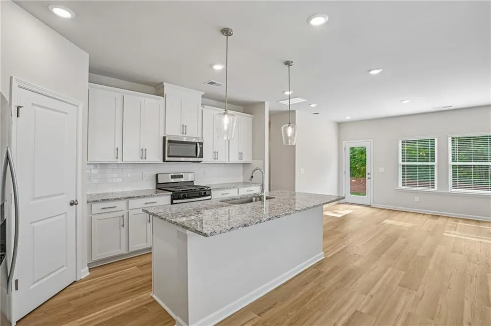 7834 Marie Way Fairburn, GA 30213