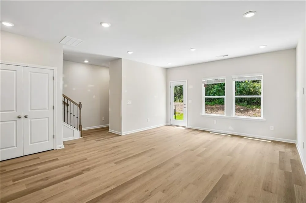 7838 Marie Way Fairburn, GA 30213