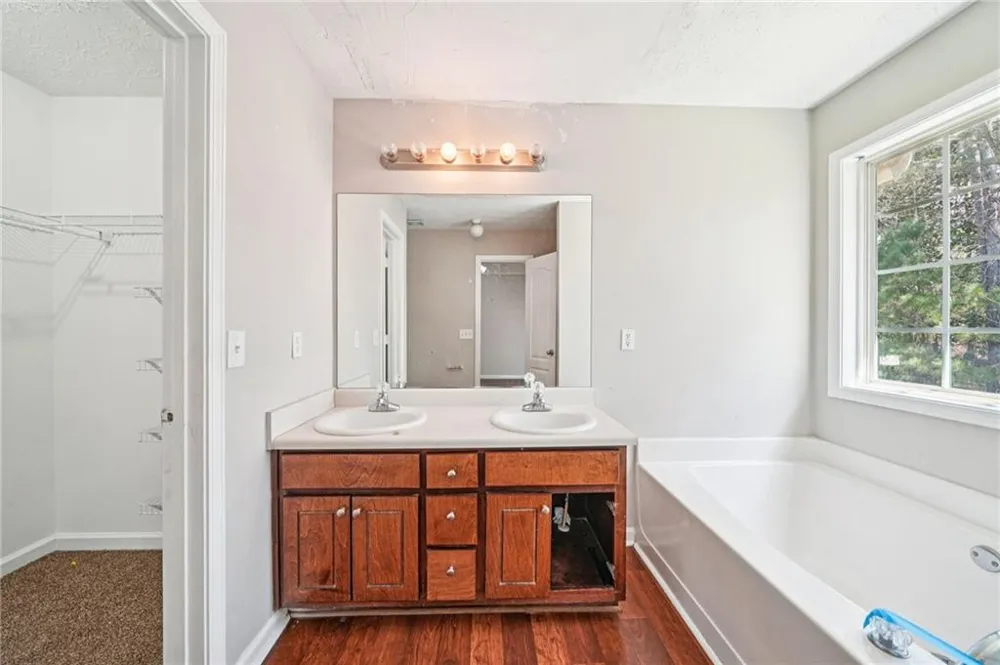 141 Longstreet Circle Oxford, GA 30054