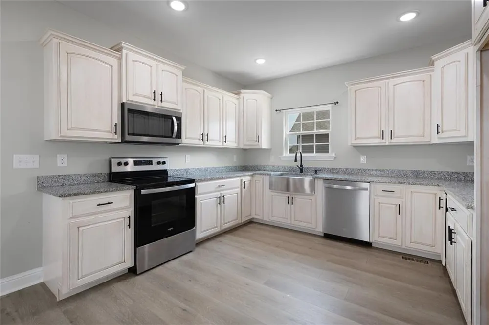 422 Coahulla Creek Drive Dalton, GA 30721