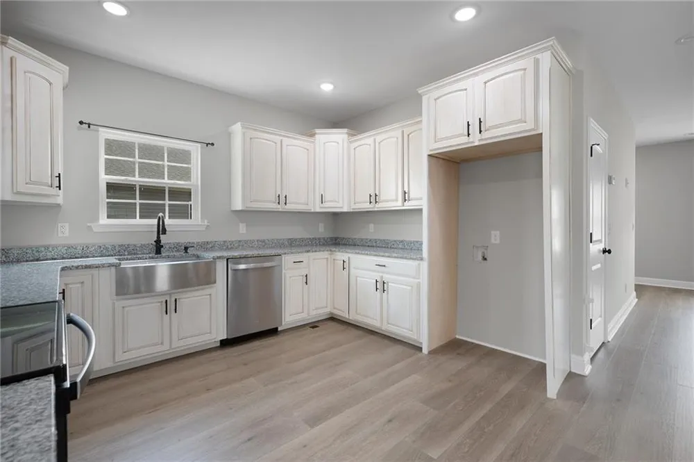 422 Coahulla Creek Drive Dalton, GA 30721
