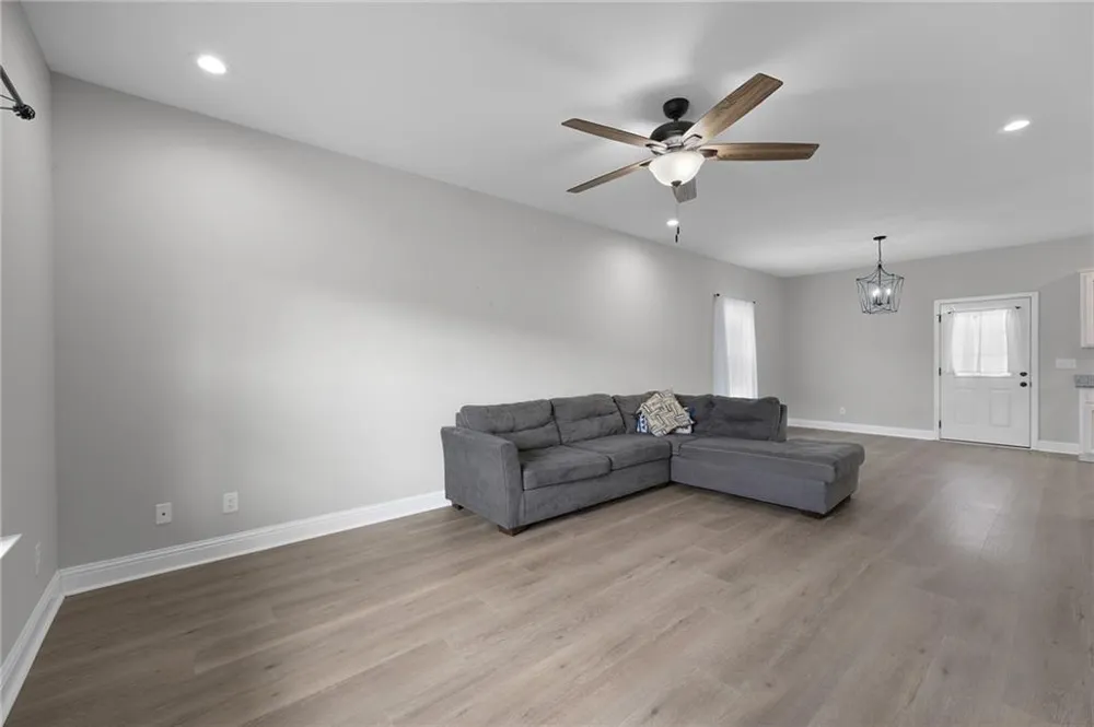 422 Coahulla Creek Drive Dalton, GA 30721