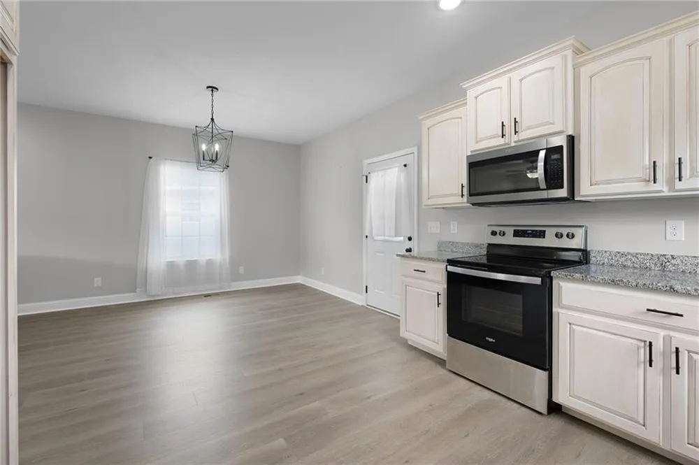422 Coahulla Creek Drive Dalton, GA 30721