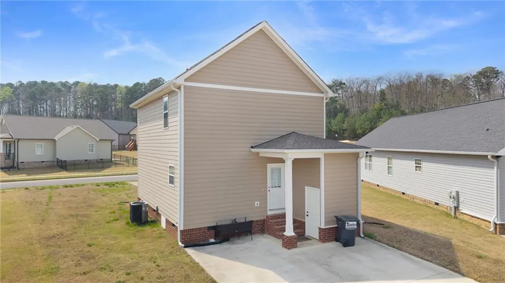 422 Coahulla Creek Drive Dalton, GA 30721