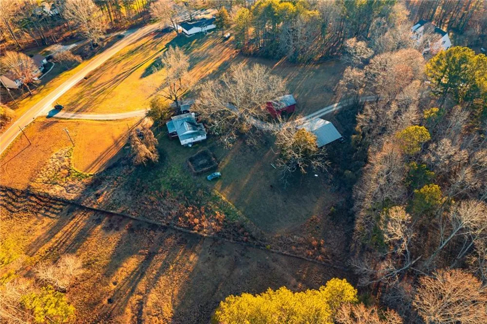 873 Long Road Ball Ground, GA 30107