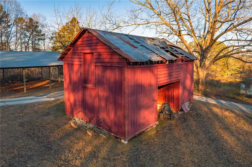 873 Long Road Ball Ground, GA 30107