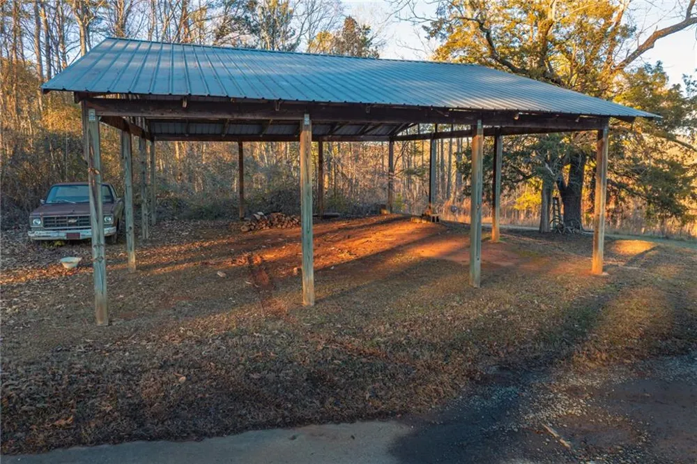873 Long Road Ball Ground, GA 30107