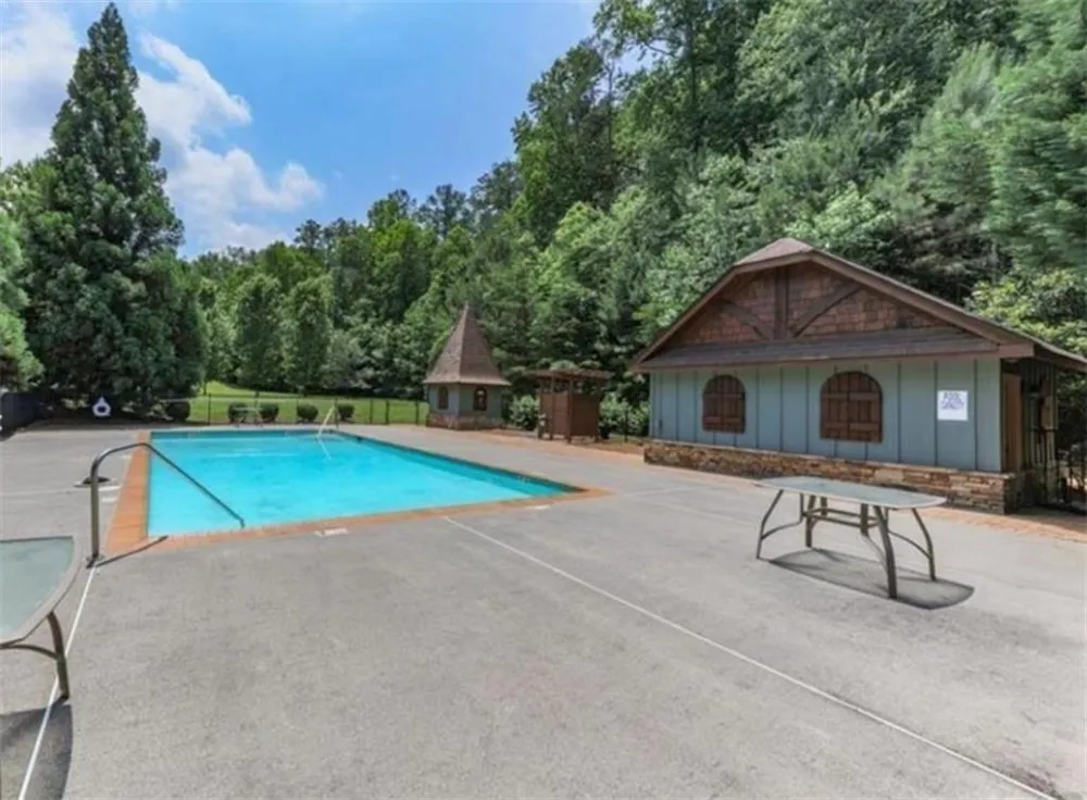 46 Somerset Lane Cartersville, GA 30121
