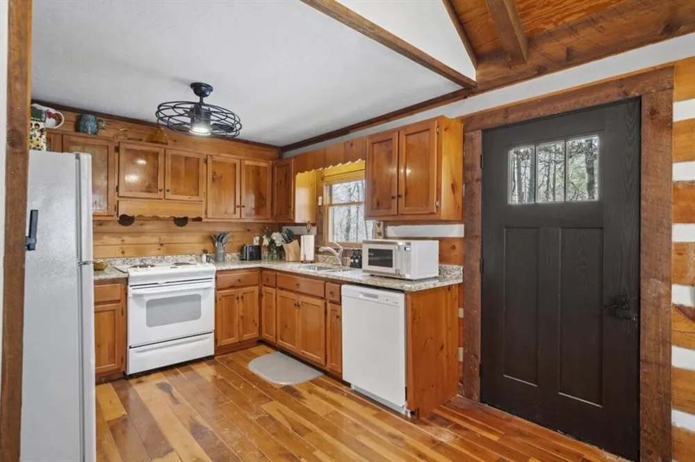 81 Cardinal Cove Big Canoe, GA 30143