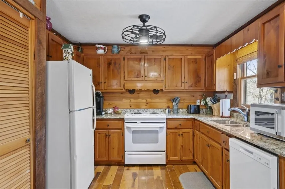81 Cardinal Cove Big Canoe, GA 30143