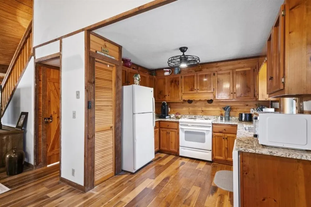 81 Cardinal Cove Big Canoe, GA 30143