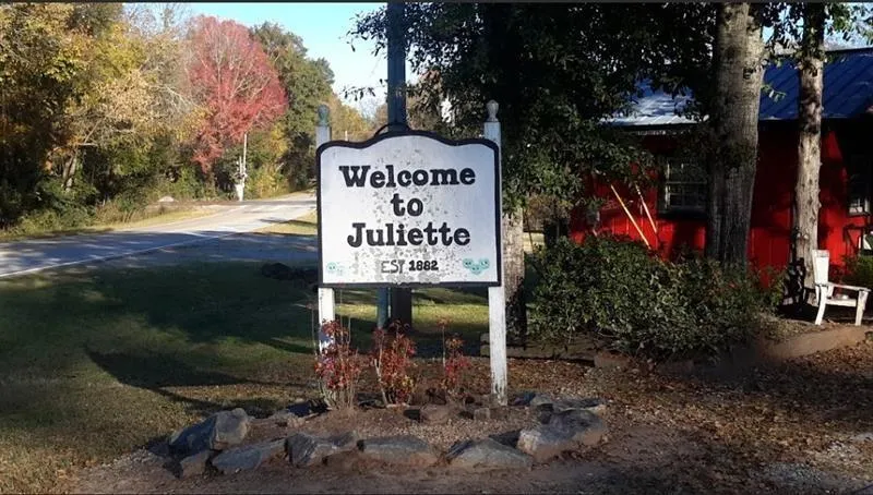 1047 Ponder Trammell Road Juliette, GA 31046
