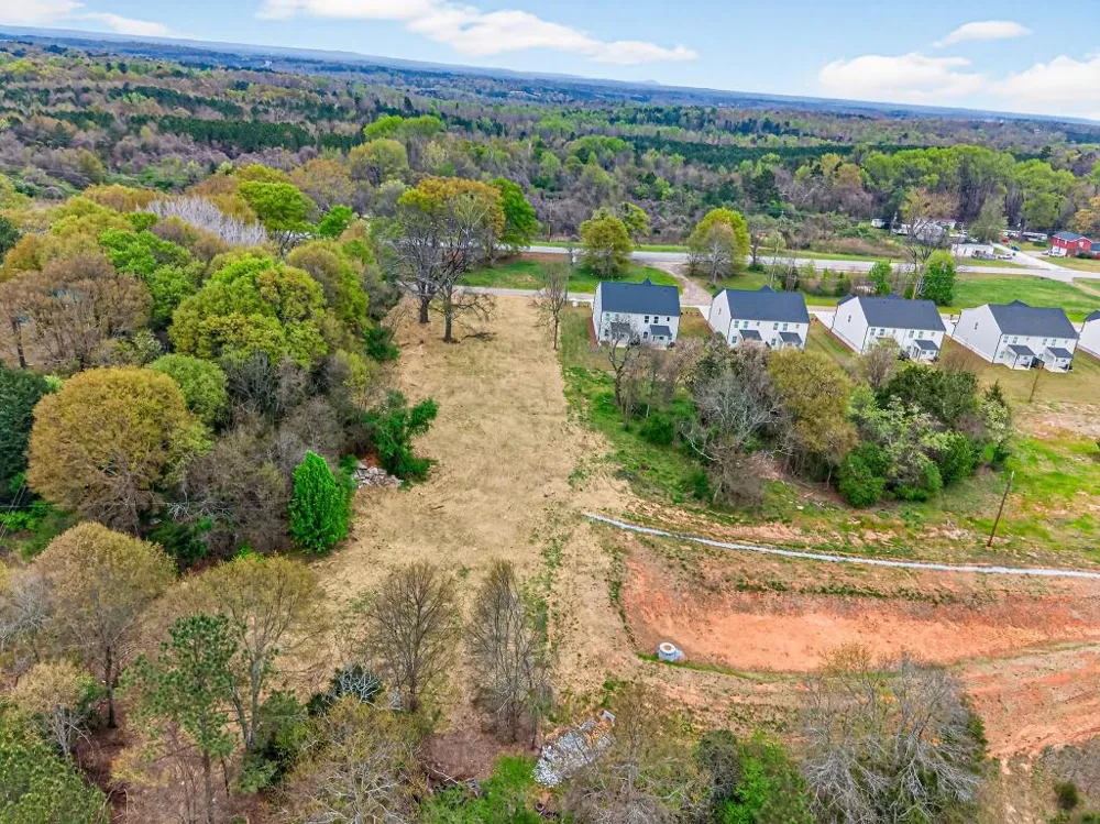 696 530 Madison Street Commerce, GA 30529