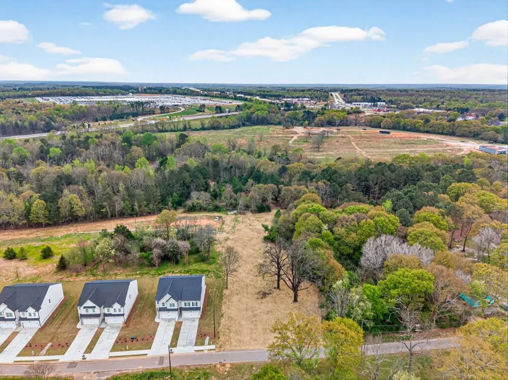 696 530 Madison Street Commerce, GA 30529