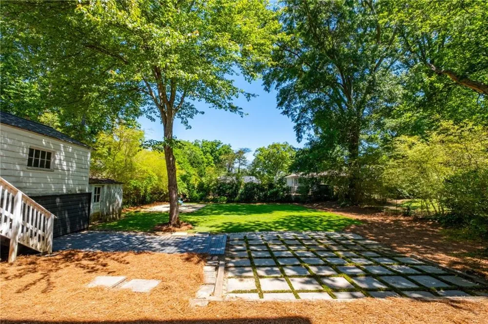 2260 Wallace Drive Chamblee, GA 30341