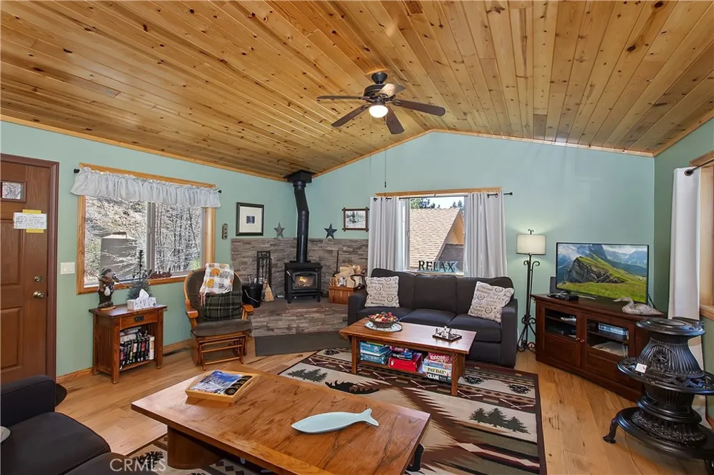 33653 Green Valley Lane Green Valley Lake, CA 92341