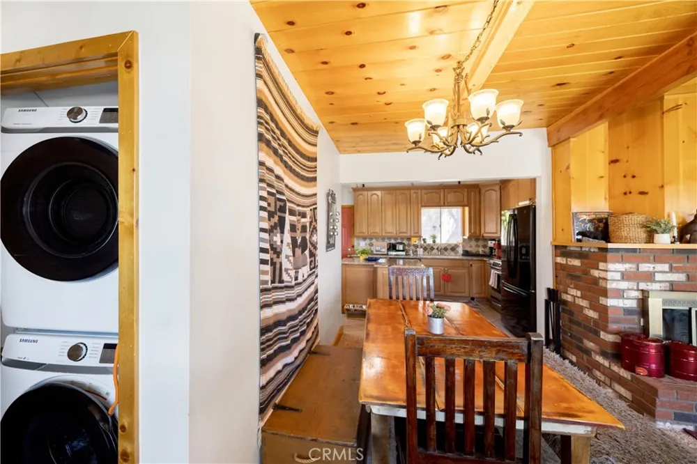 39563 Raccoon Drive Fawnskin, CA 92333