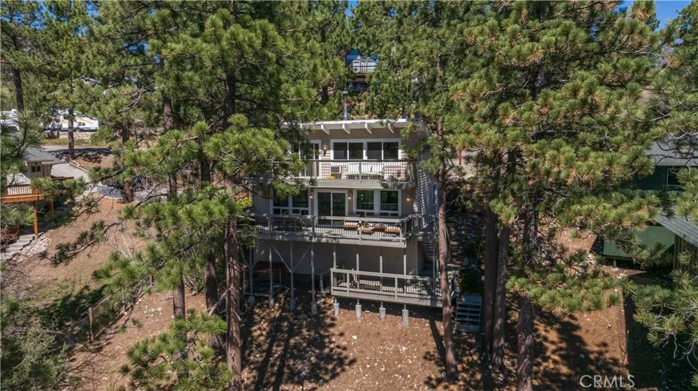 39563 Raccoon Drive Fawnskin, CA 92333