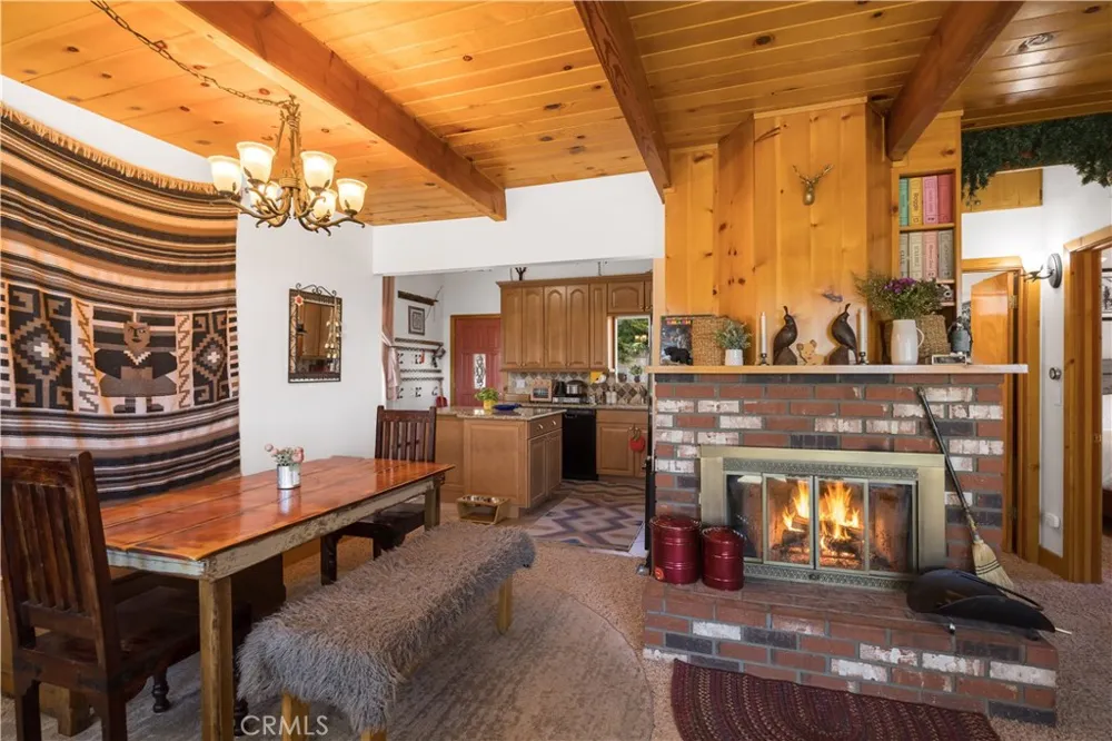 39563 Raccoon Drive Fawnskin, CA 92333