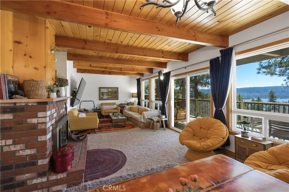 39563 Raccoon Drive Fawnskin, CA 92333