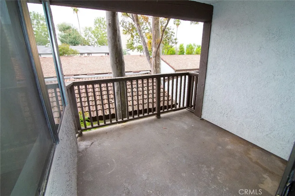 6275 Canoga Avenue #73 Woodland Hills, CA 91367