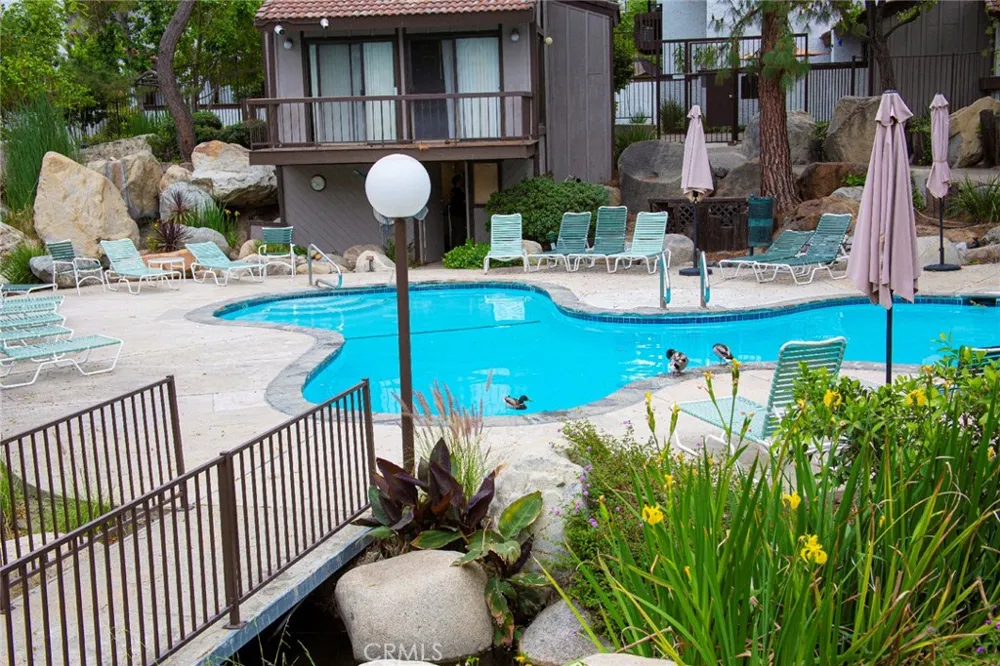 6275 Canoga Avenue #73 Woodland Hills, CA 91367