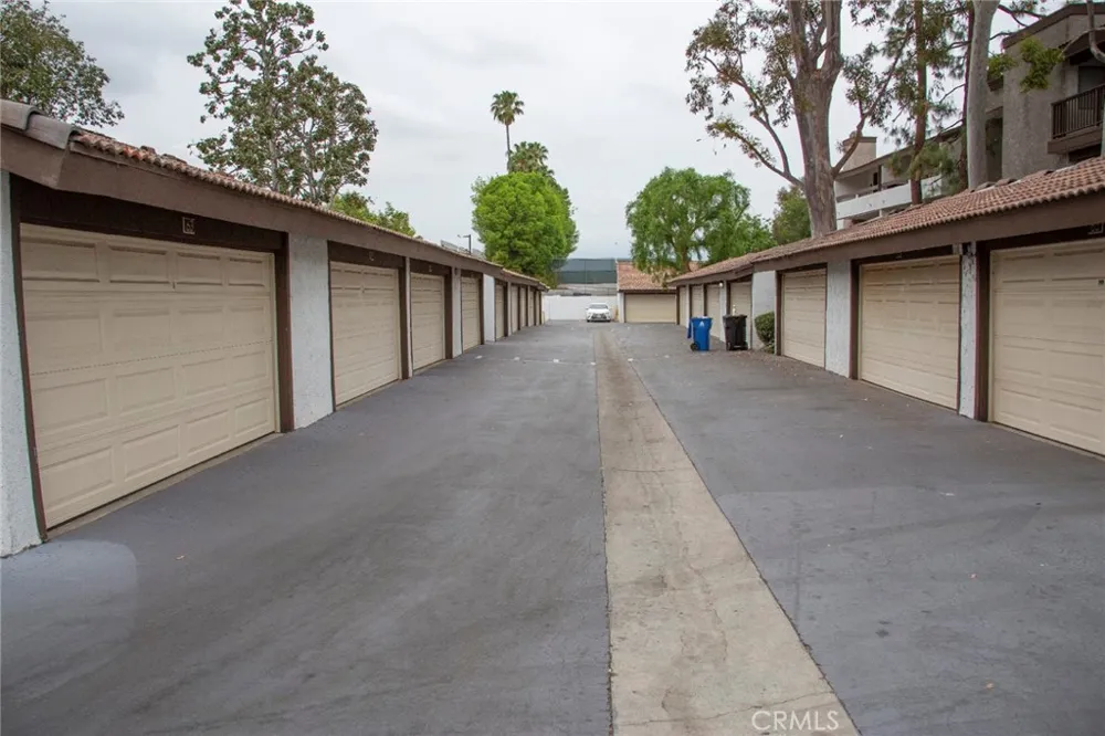 6275 Canoga Avenue #73 Woodland Hills, CA 91367